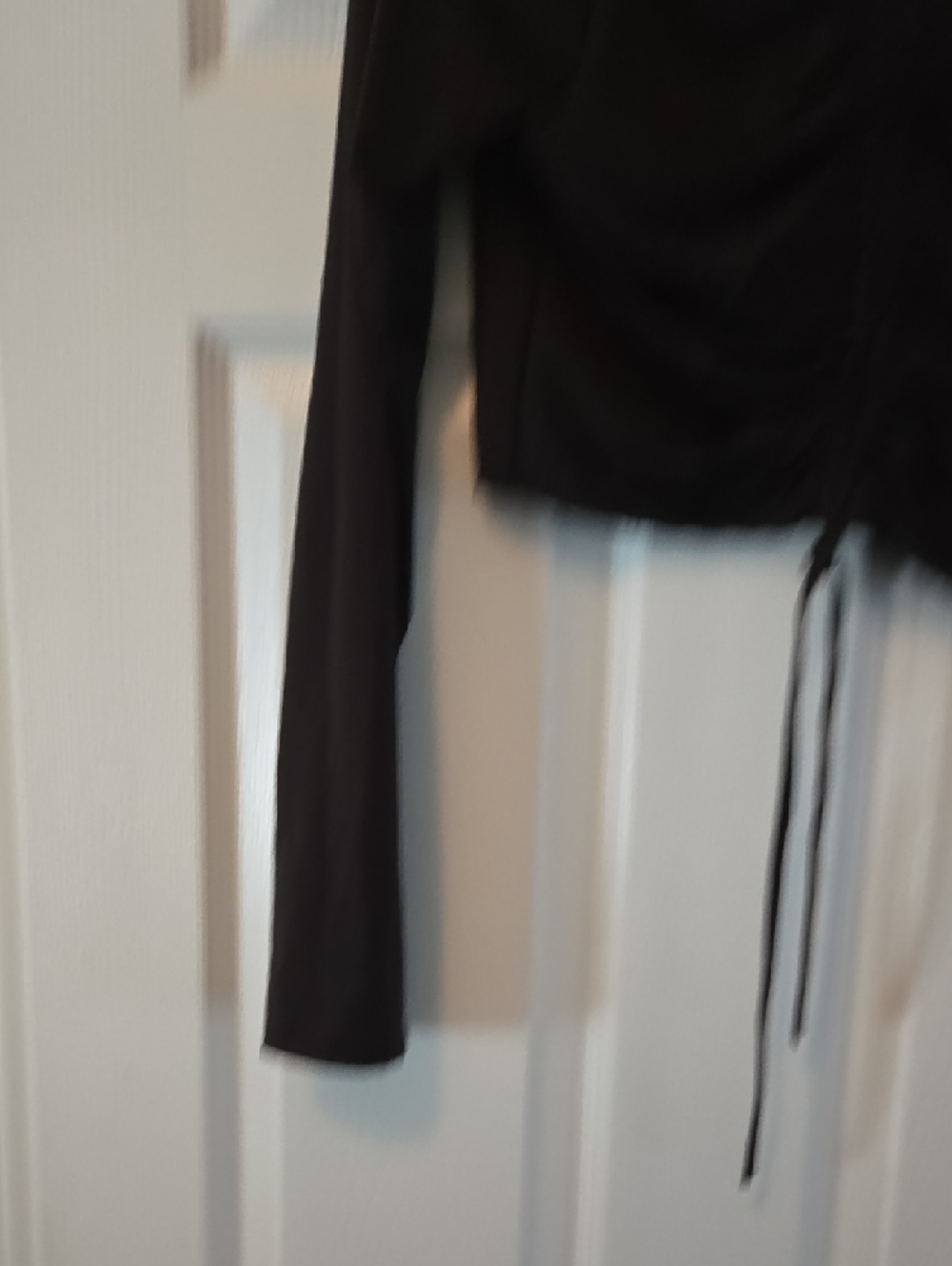 Source Unknown Black Cropped Ruched Drawstring Top - Picture 5 of 7